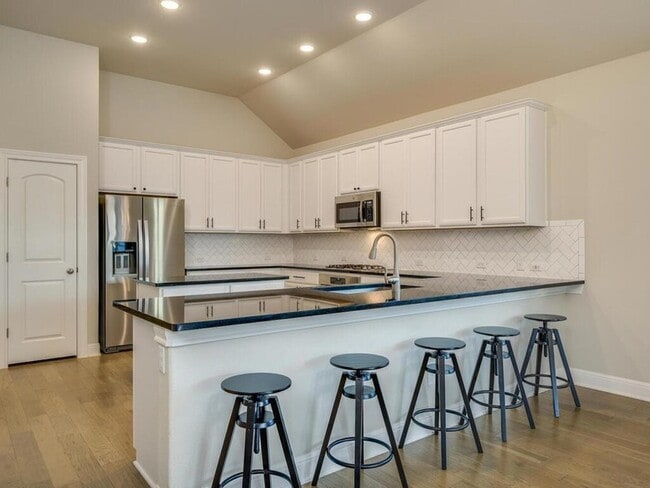 Building Photo - 2905 Coral Valley Dr