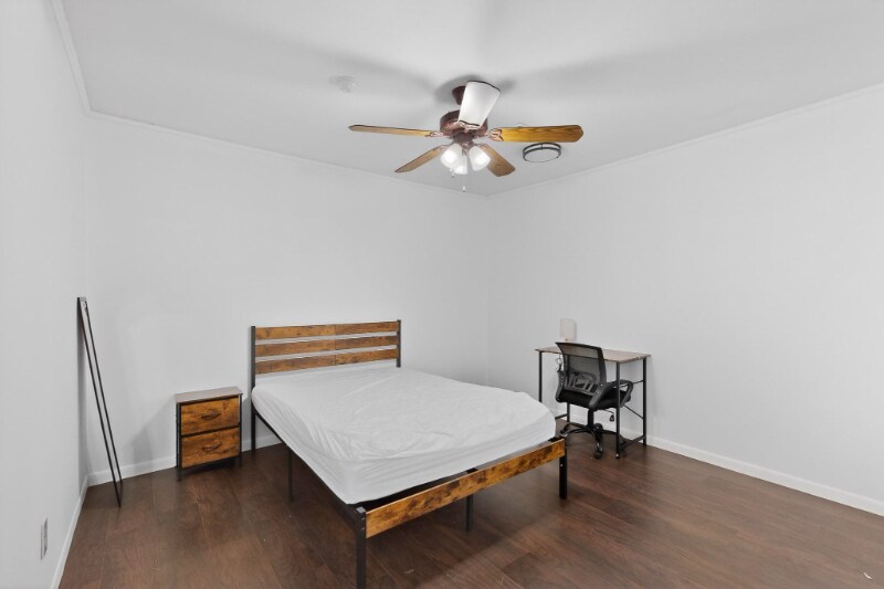 Building Photo - 404 Nottingham Dr