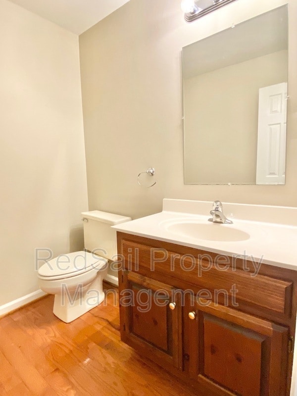 Building Photo - 203 Monty Manor