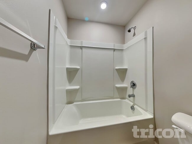 Building Photo - 357 Indian River Dr