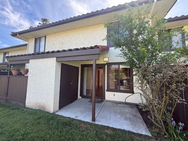 Building Photo - 2-Bedroom, 1.5 Bathroom Townhome in Quiet El Sobrante Neighborhood