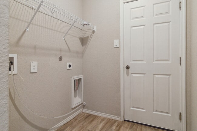Building Photo - 3305 Ridge Pl