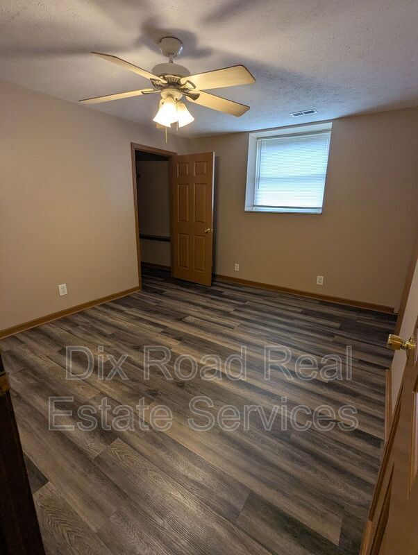 Building Photo - 2032 Sheffield St