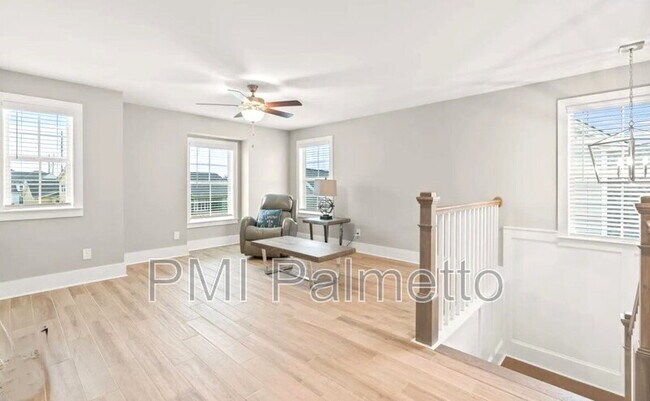 Building Photo - 2322 High Blf Lp