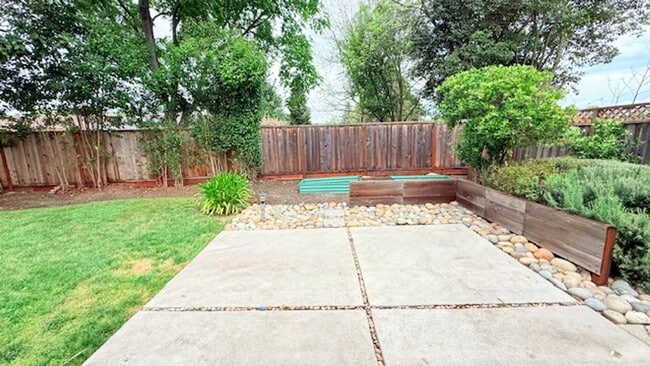 Building Photo - Charming 3BD/2BA, Single-Story, Ranch-Style Home in Broadmoor Area of San Ramon- Available NOW!