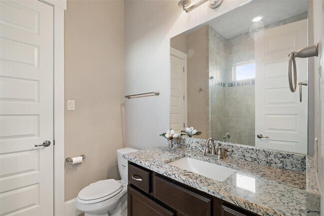 Building Photo - 905 Madison Fork Dr