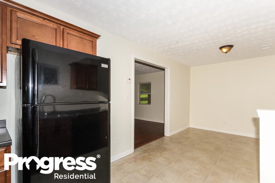 Building Photo - 3671 Larkspur Terrace