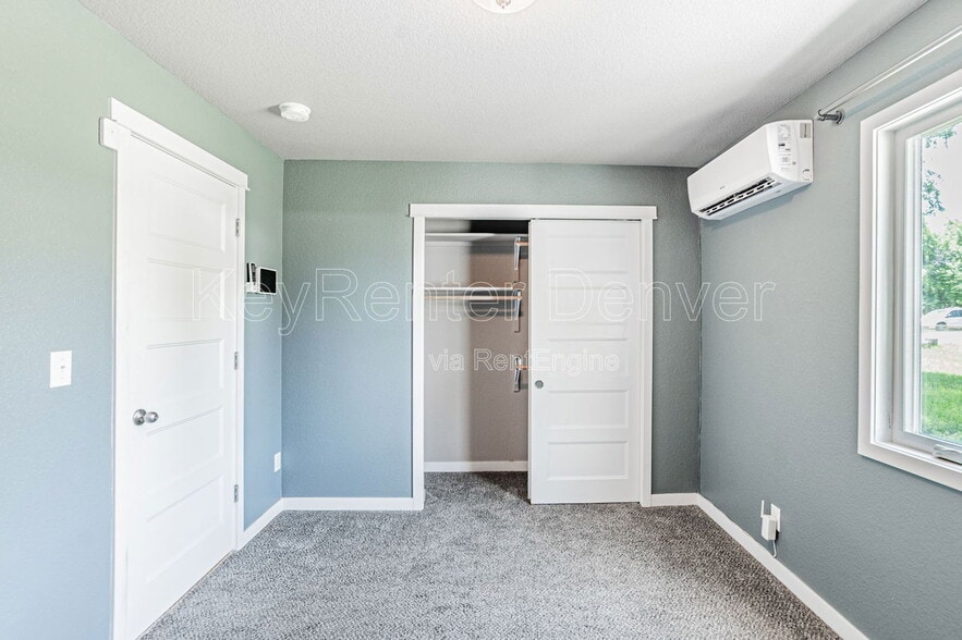 Building Photo - 6405 W Jefferson Pl