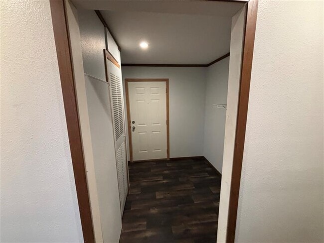 Building Photo - 106 Lincoln St