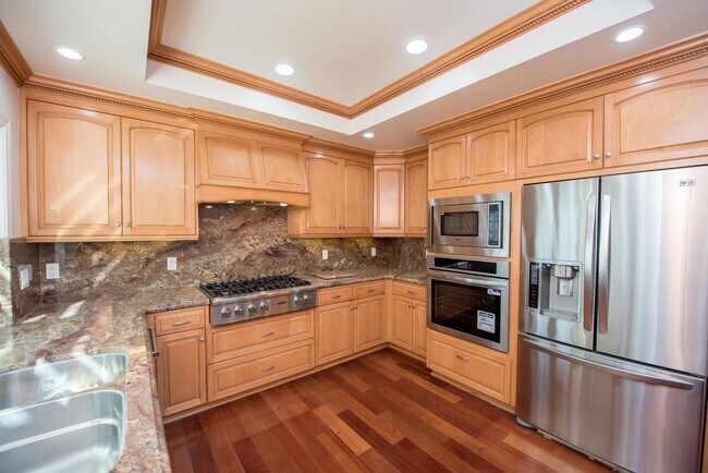 Building Photo - Now Available for Lease Beautiful 4 Bedroom Home with Basement