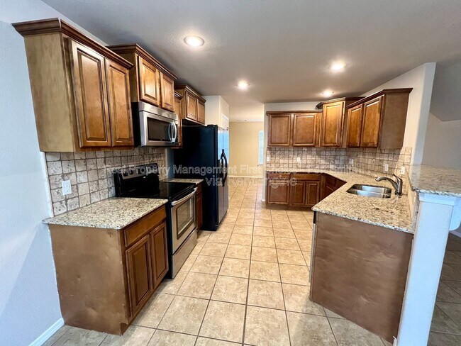 Building Photo - 605 Torrington Wy.