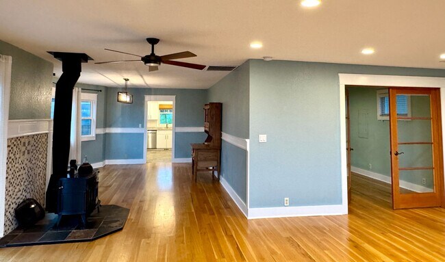 Building Photo - So close to the water you can hear the ferry announcements....oh and the sunrise is spectacular