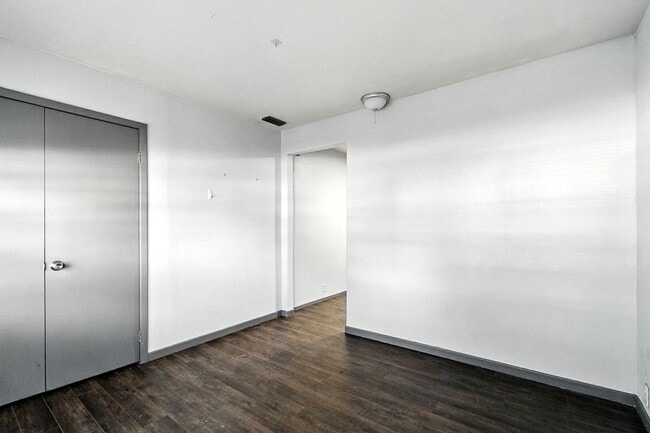 Building Photo - 3625 N 9th St