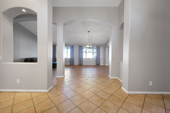 Building Photo - 3308 W Adobe Dam Rd