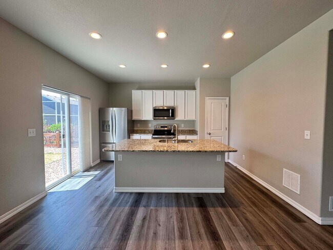 Building Photo - Newer 3 bedroom in Meadowbrook Crossing