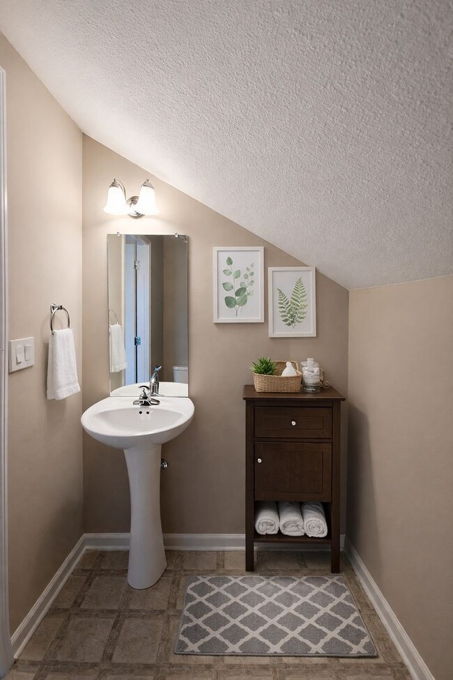 Building Photo - $250 OFF Move In Special!