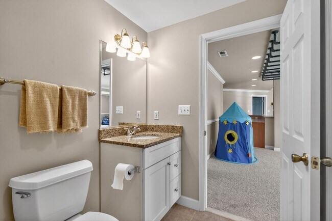 Building Photo - 401 Hilton Head Ct