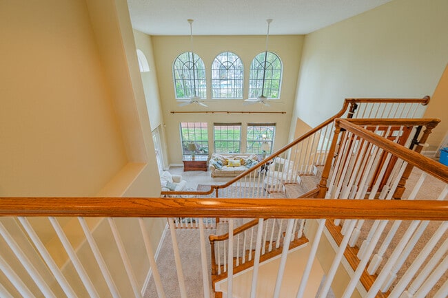 Building Photo - 500 Hidden Hollow Dr