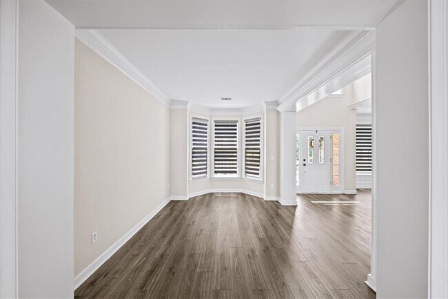 Building Photo - 1085 Arbor Creek Dr