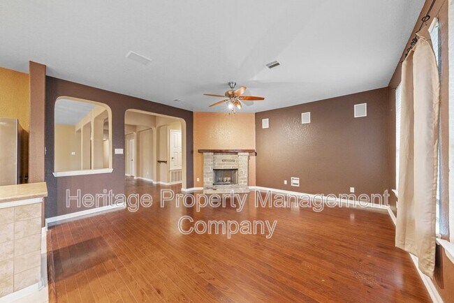 Building Photo - 141 Springtree Gate
