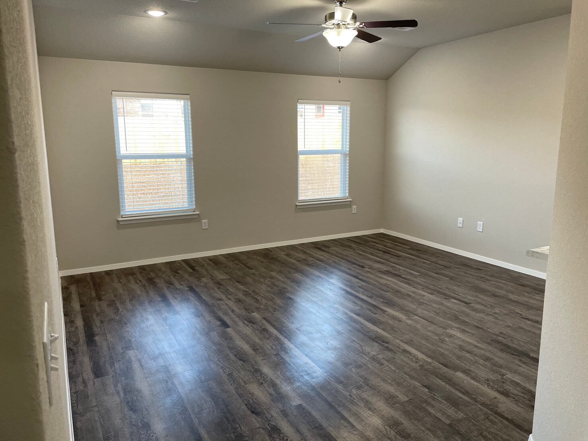 Building Photo - 6900 SW Whitmarsh Rd