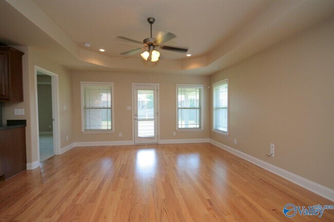Building Photo - 239 Healey Dr