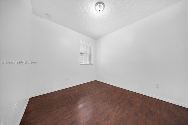 Building Photo - 951 NE 42nd Terrace