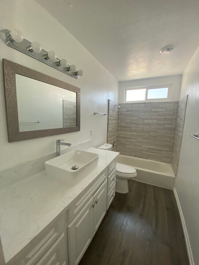 Building Photo - 34102 La Serena Dr