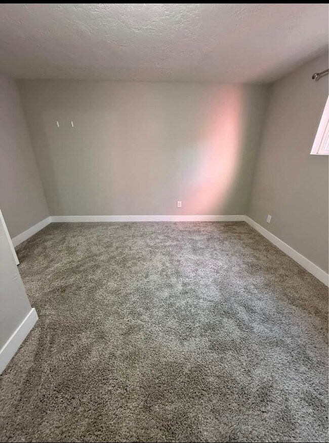 Building Photo - 6046 S Zodiac Dr