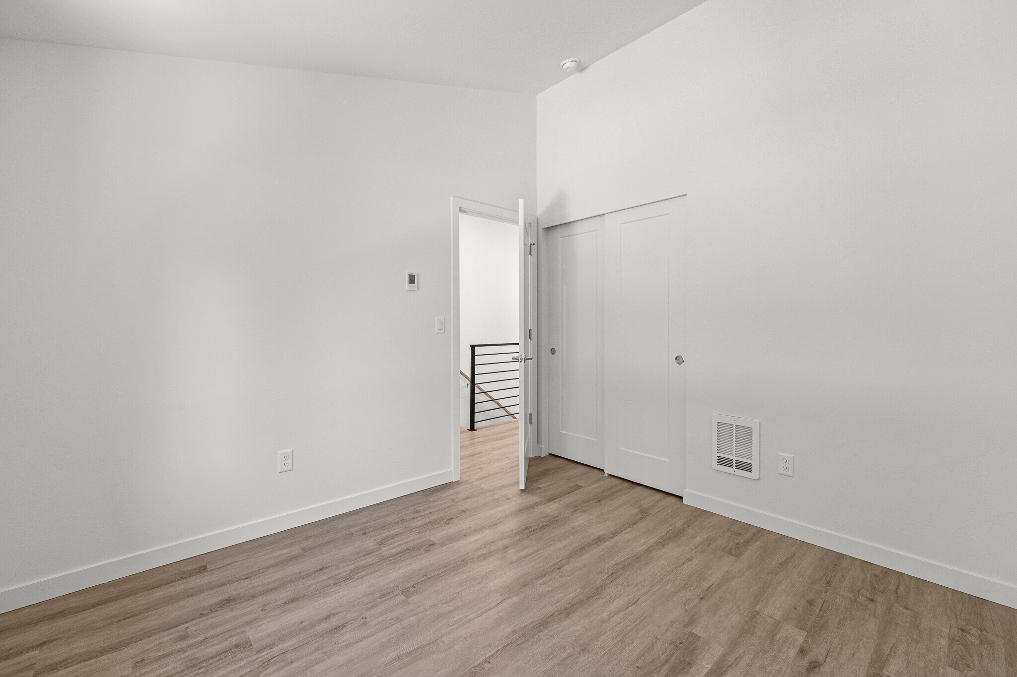 Building Photo - 2546 NE 143rd St