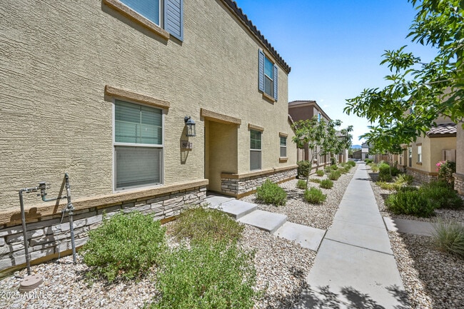 Primary Photo - 8047 W Albeniz Pl