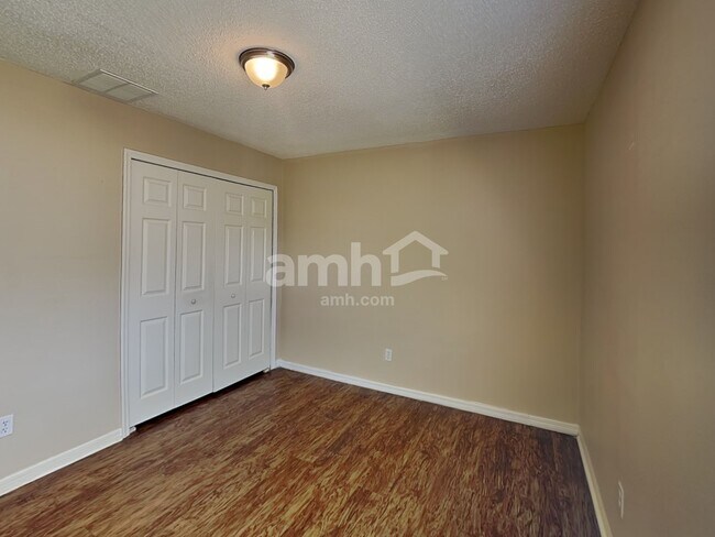 Building Photo - 315 Colony Court