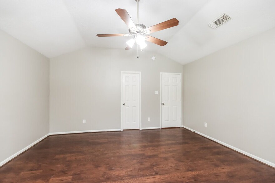 Building Photo - 7014 Hayden Dr