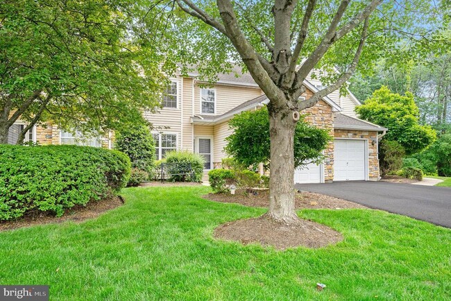 Building Photo - 120 Medinah Dr