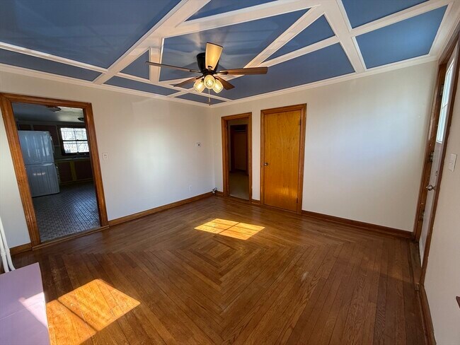 Building Photo - 38 Friend St