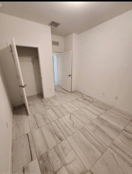 Building Photo - 8626 Via Mar Rosso