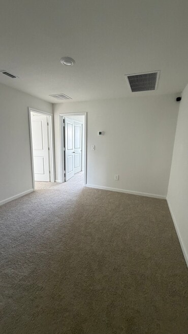 Building Photo - 540 Salisbury Cir