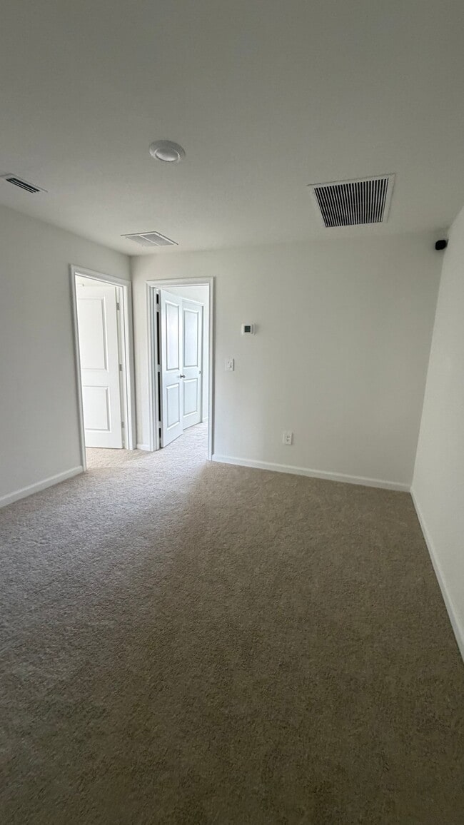 Building Photo - 540 Salisbury Cir