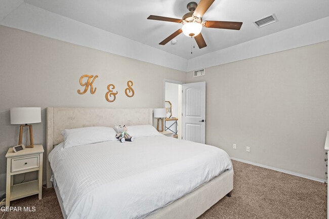 Building Photo - 14605 Christian Castle