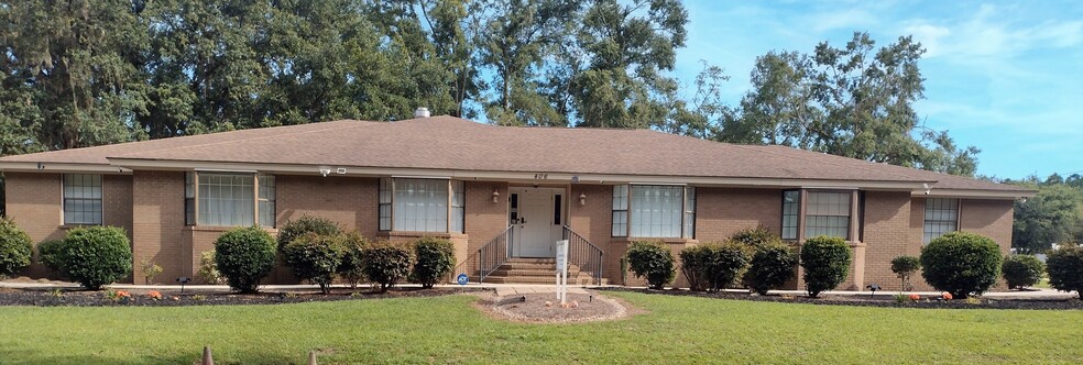 Primary Photo - 406 Cal Causeway Rd