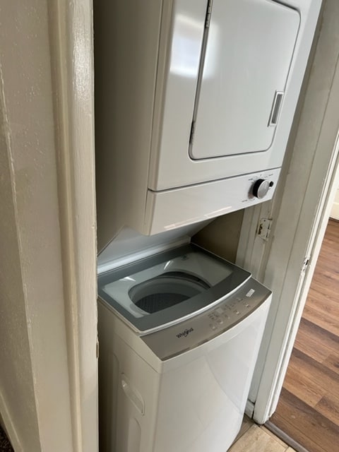 Building Photo - 4205 Moorhead Ave