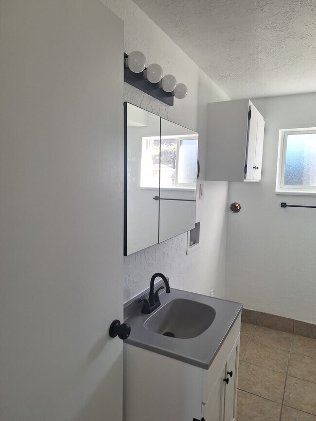 Building Photo - Roy 4-plex 2014