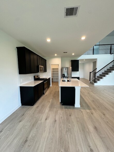 Building Photo - 31510 Chippenham Colony Ct