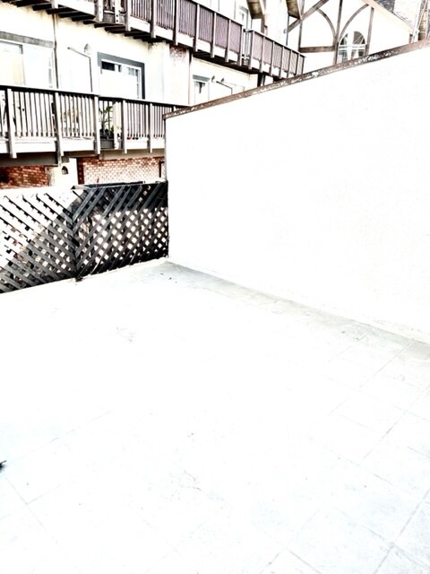 Patio Deck 1 - 3808 Stocker St