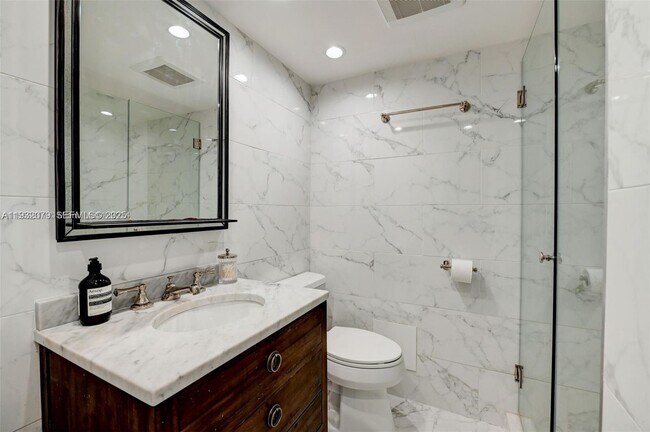 Building Photo - 5600 Collins Ave