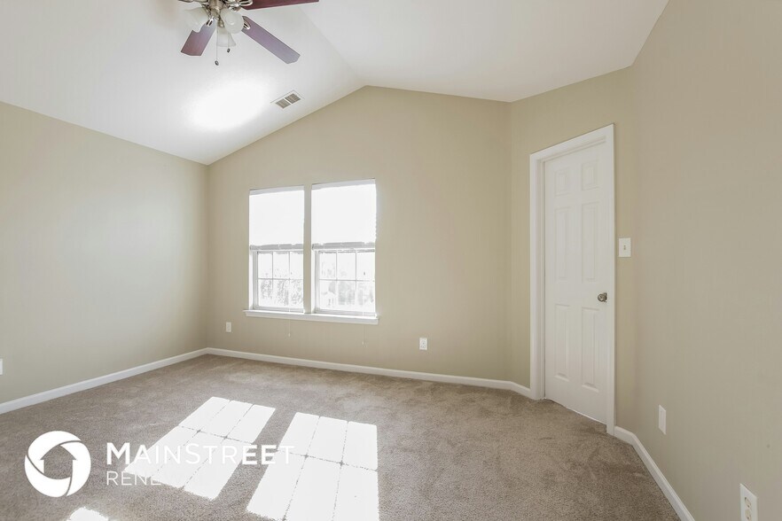 Building Photo - 121 N Tanninger Rd