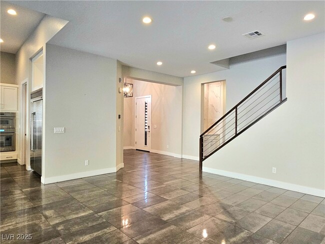 Building Photo - 12374 Skyracer Dr