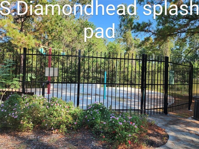 Building Photo - 1650 Chart Dr