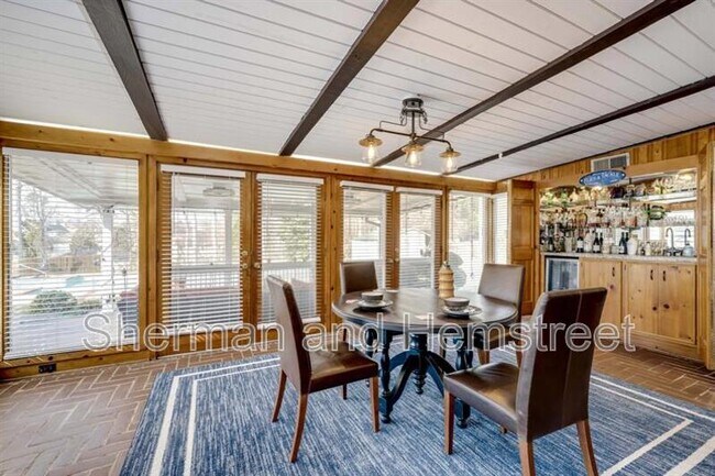 Building Photo - 289 Ashbrook Dr