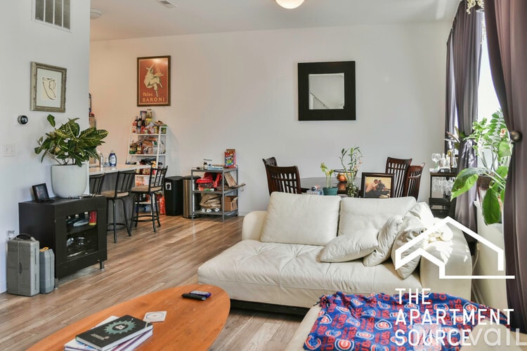 Building Photo - 2700 W North Ave